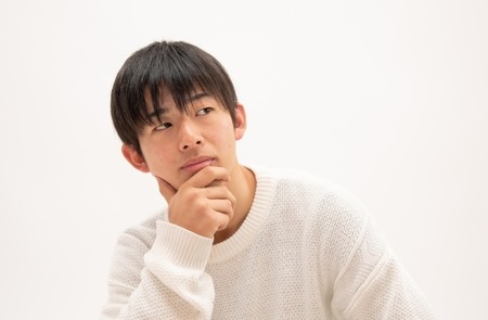 【母子家庭】ワイ中学生、母親が彼氏作ってから完全に機能不全家庭になってて草