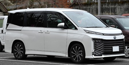 【急募】4人家族ワイが買うべき車　予算400万ぐらいで