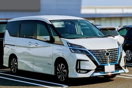 【自動車】会社に1人はおるミニバン乗ってる独身おっさんってかわいそうだよな