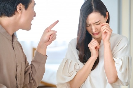 【男と女】モラハラ男が避けそうな女性の特徴は？