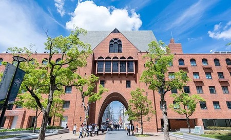 【悲報】近畿大学、「女性専用自習室」をアピールして炎上？