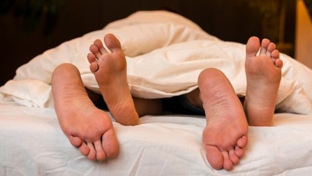 【男と女】年下男性と交際する女性は性的満足度が高い