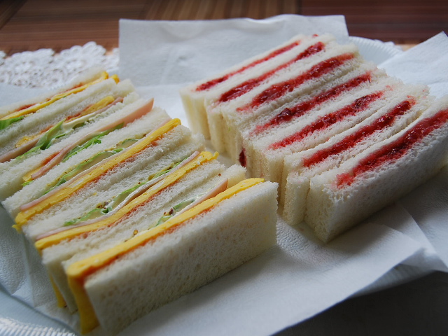 ジャムサンドイッチ けめこの横顔