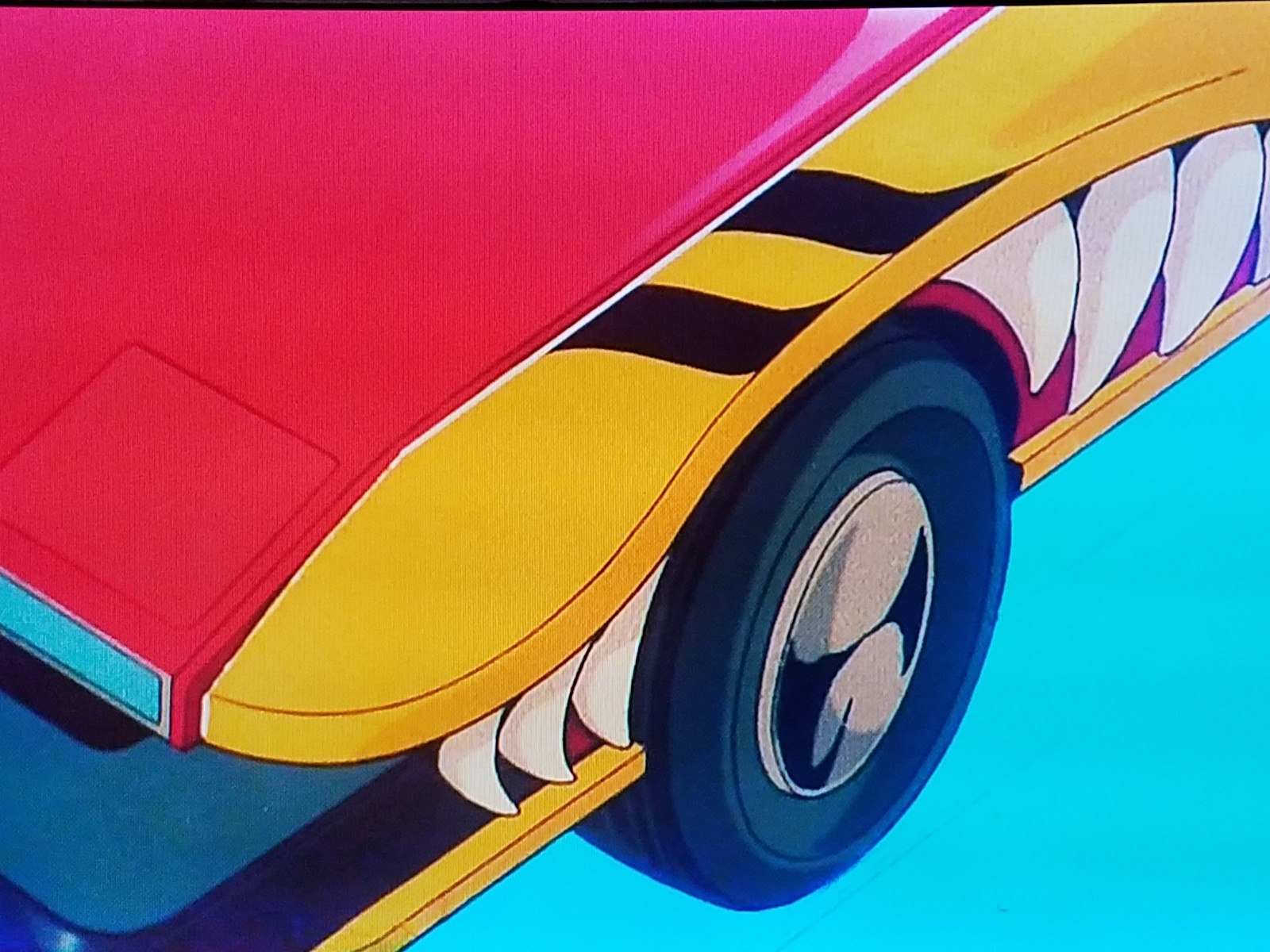 堀北さん、「タイガーマスク二世」の変身車タイガーハリケーンの変身