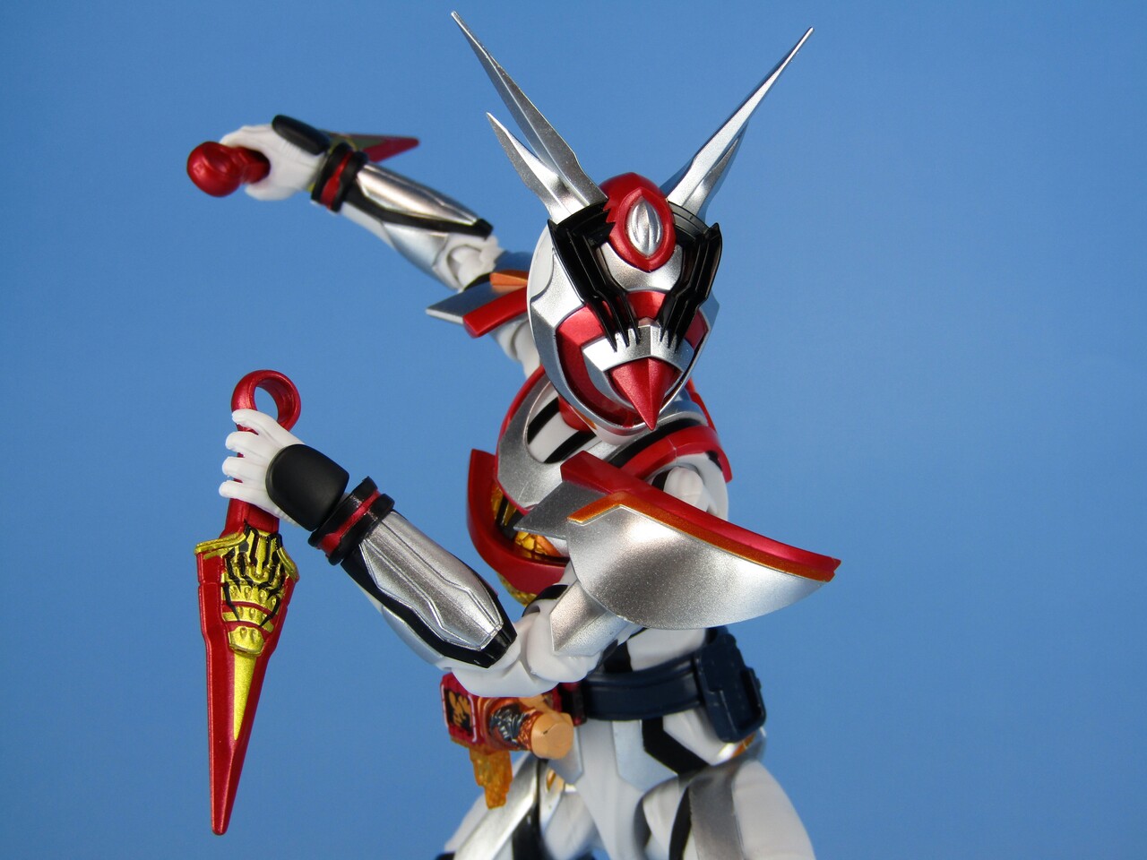S.H.Figuarts 仮面ライダーアギレラ クイーンビーゲノム : 不玩