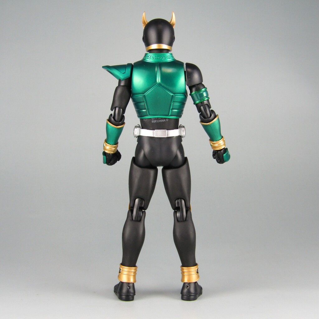 S.H.Figuarts（真骨彫製法） 仮面ライダークウガ ペガサスフォーム
