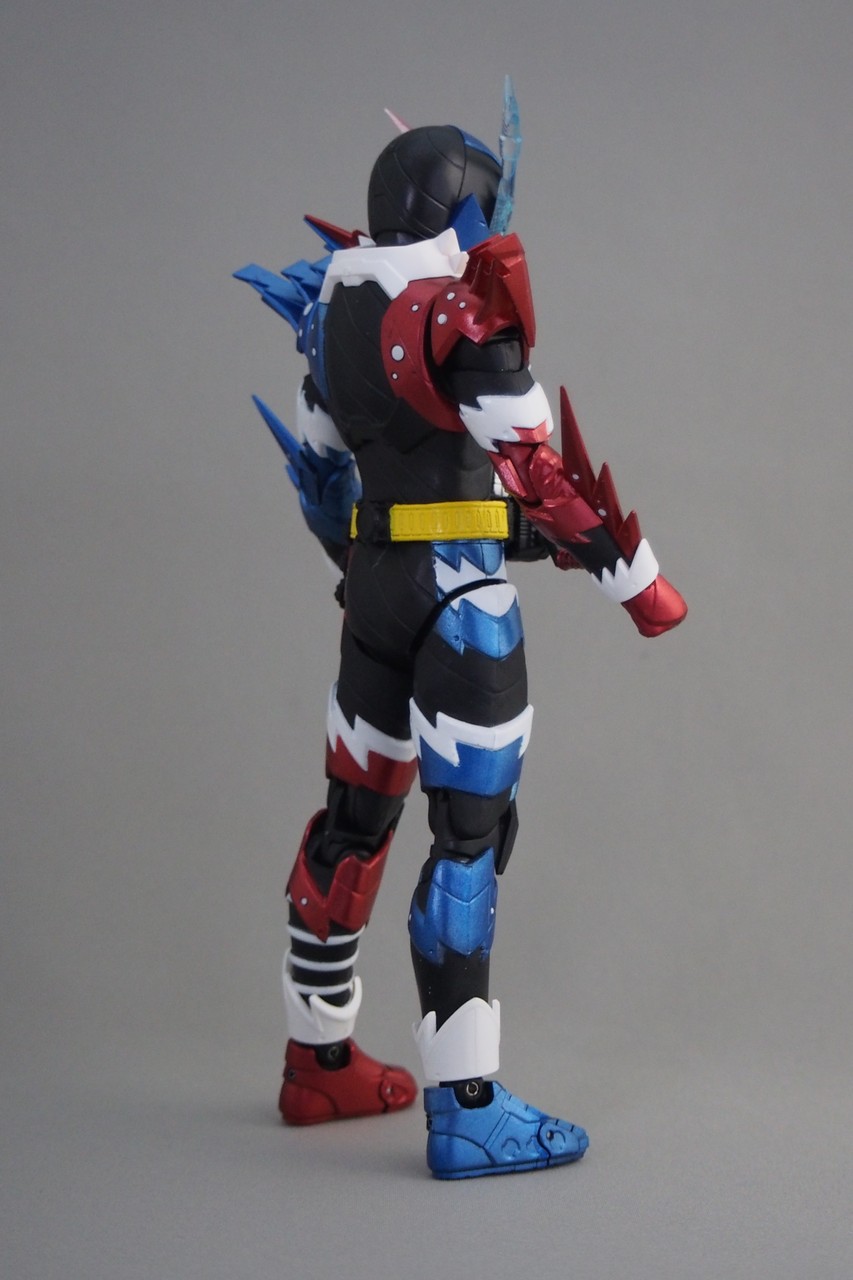 S.H.Figuarts 仮面ライダービルド ラビットタンクスパークリング