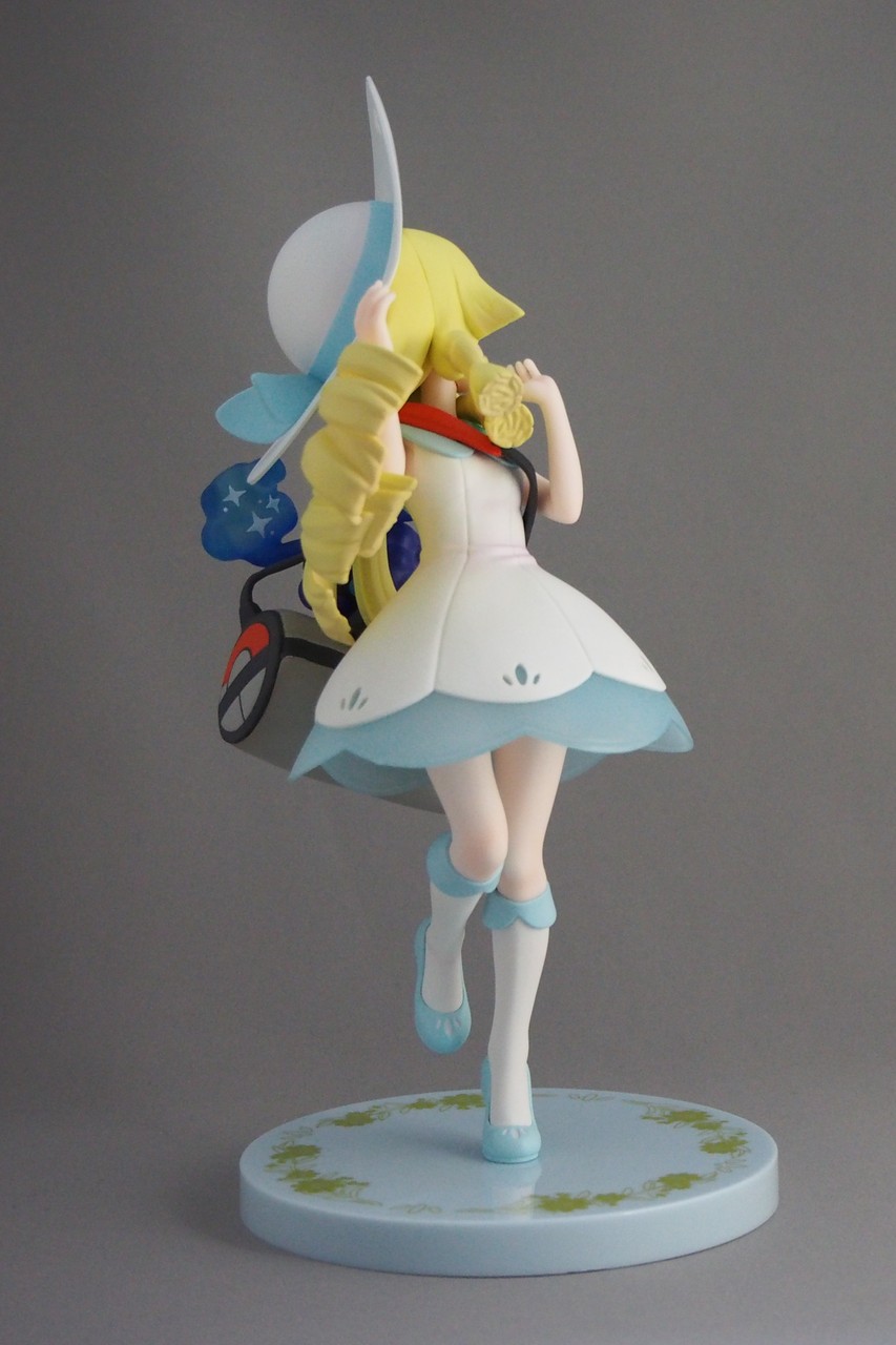 ポケモンセンターオリジナル フィギュア リーリエ&コスモッグ