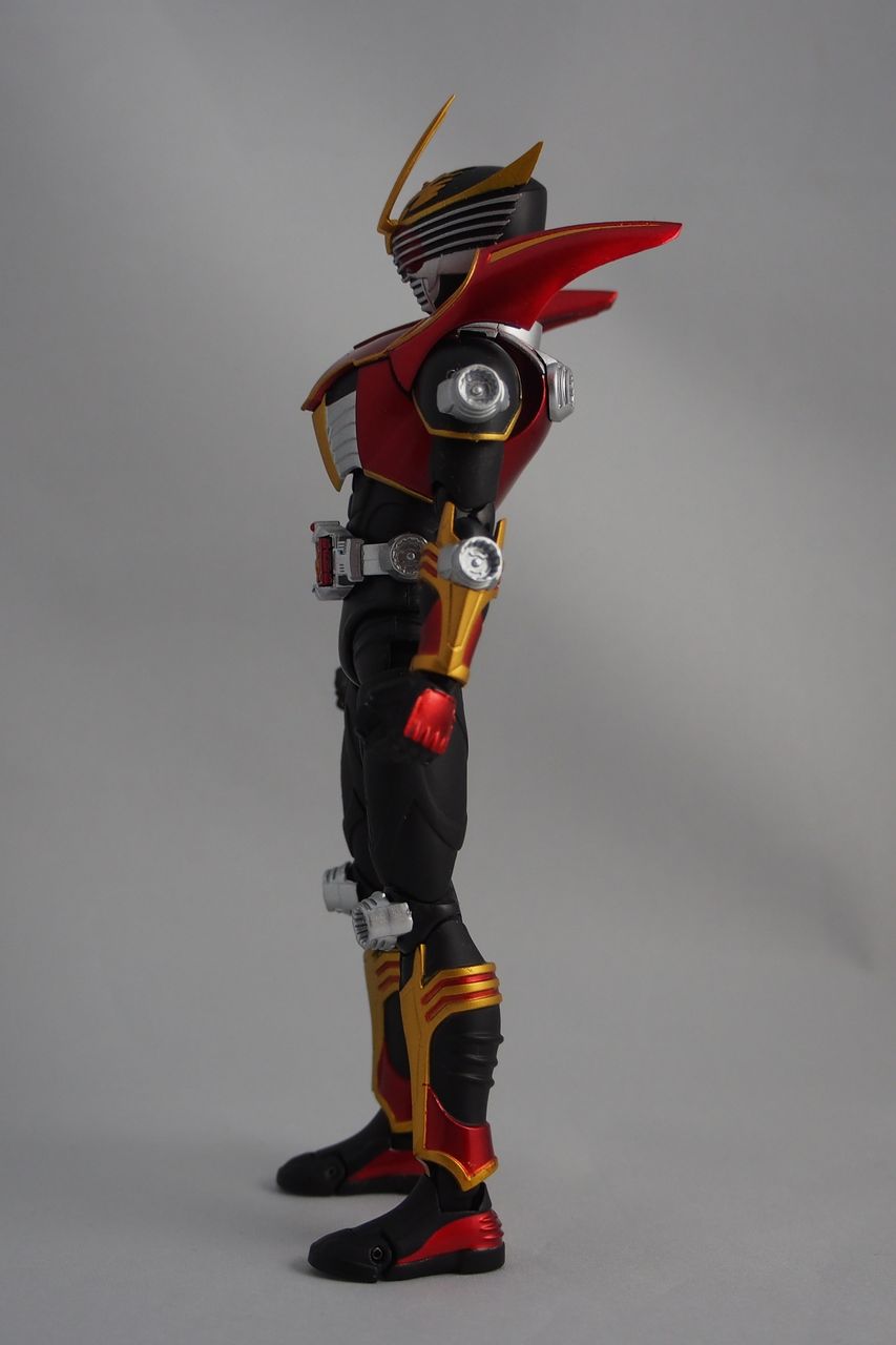 【新品未開封】S.H.Figuarts仮面ライダー龍騎サバイブ&ドラグランザー Amazon.co.jp: S.H.Figuarts 仮面ライダー龍騎サバイブ