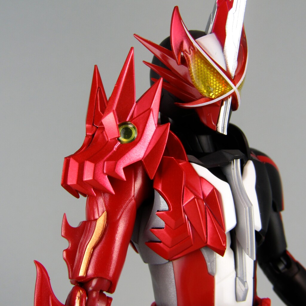 仮面ライダーセイバー ブレイブドラゴン llic Color 魂ストア KAMEN RIDER SABER BRAVE DRAGON -Metallic Color Edition