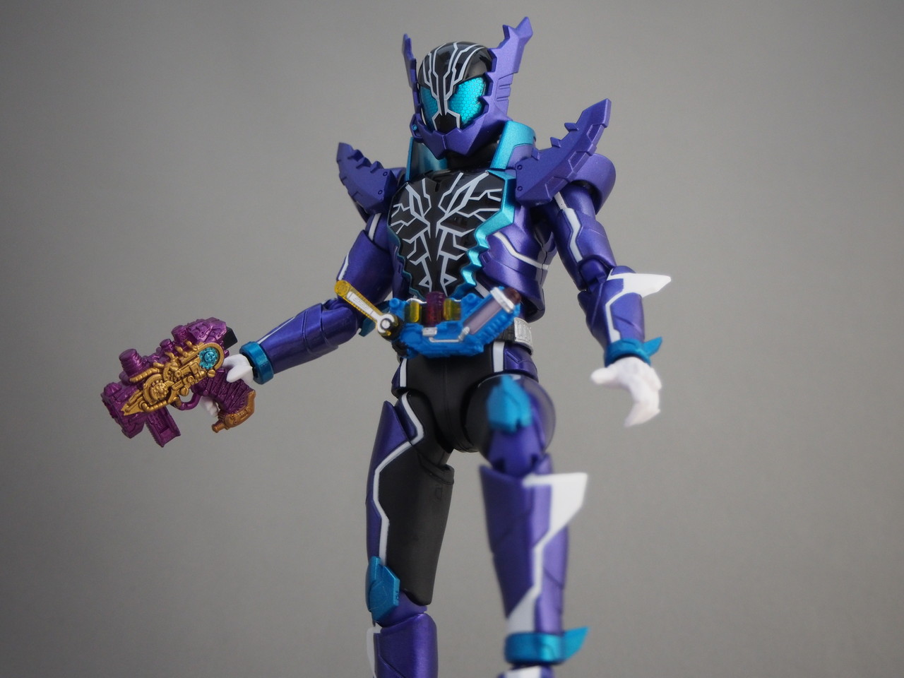 S.H.Figuarts 仮面ライダーローグ : 不玩全燃焼日誌