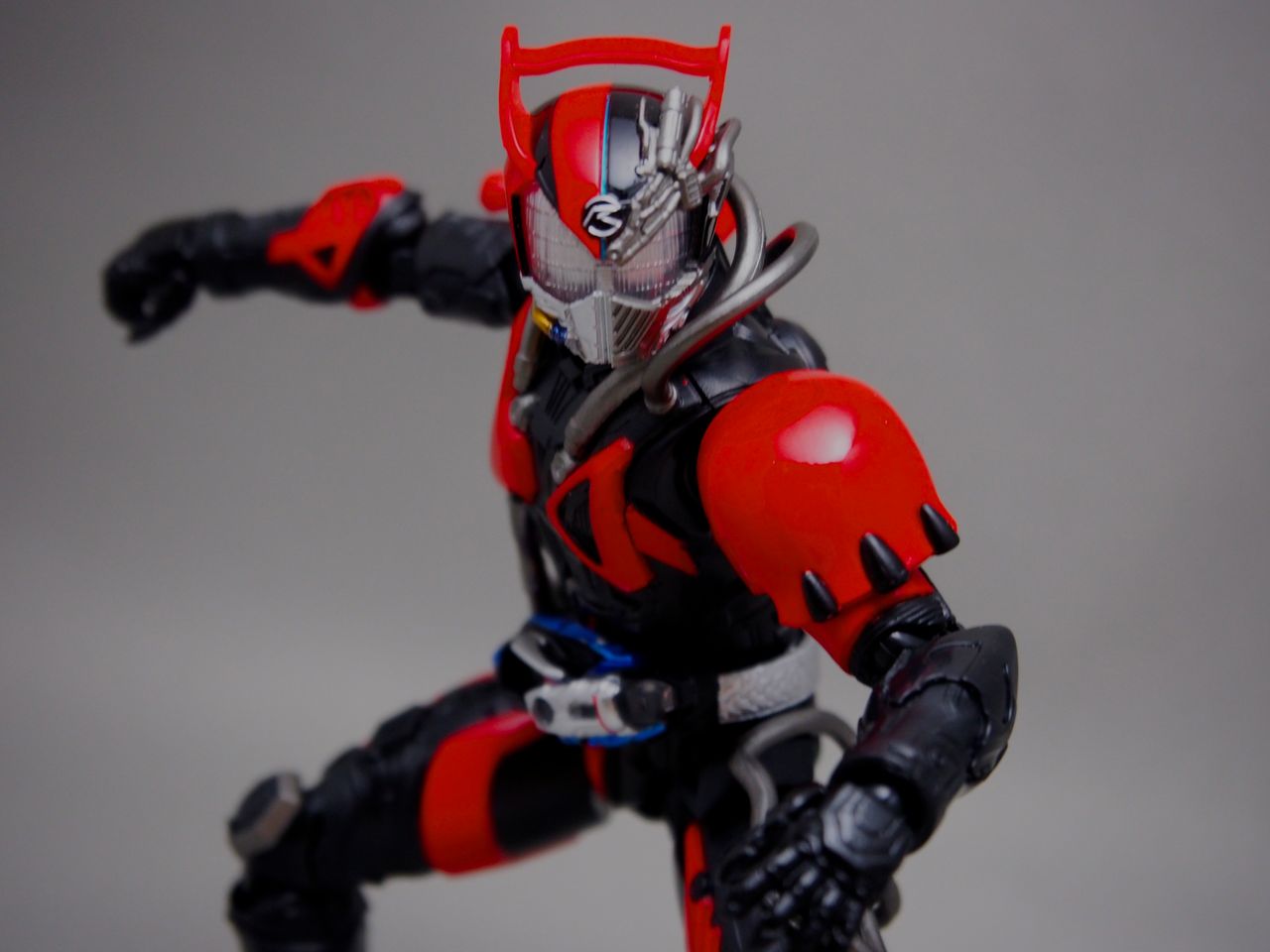 S.H.Figuarts 仮面ライダー超デッドヒートドライブ S.H.Figuarts 仮面ライダー超デッドヒートドライブ :