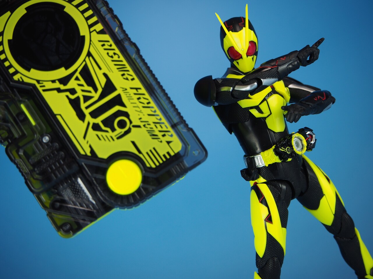 S.H.Figuarts仮面ライダーゼロワン ライジングホッパー S.H.Figuarts 仮面ライダーゼロワン ライジングホッパー『仮面