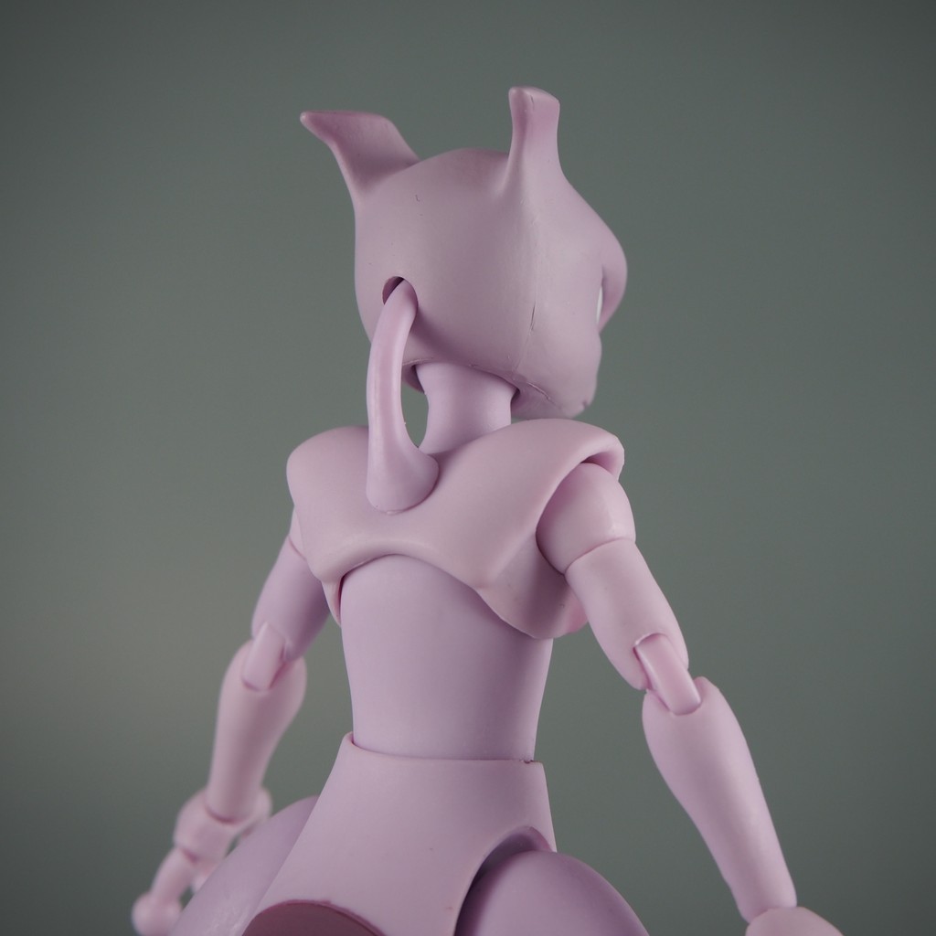 S.H.Figuarts Pokemon: Mewtwo -Arts Remix-