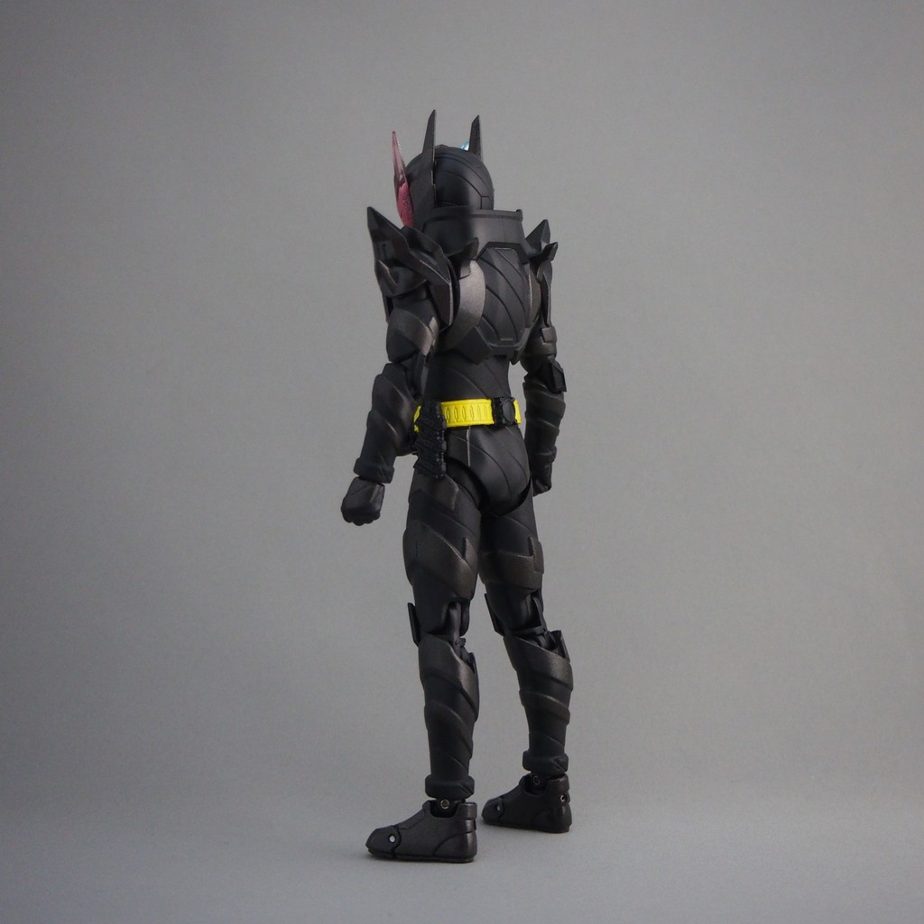 S.H.Figuarts 仮面ライダービルド ラビットタンクハザードフォーム 
