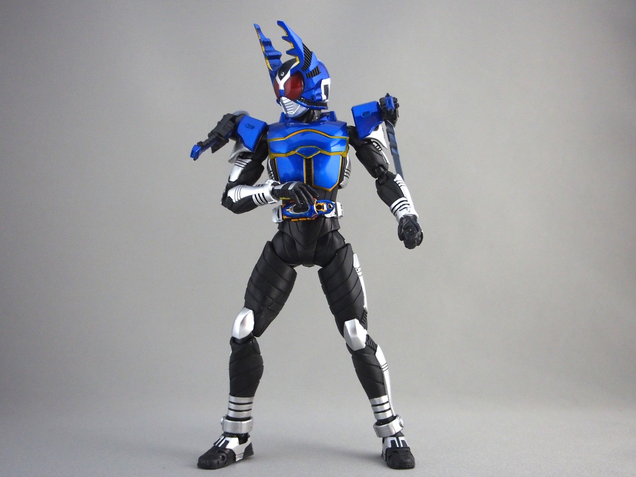 S.H.Figuarts（真骨彫製法）仮面ライダーガタック ライダーフォーム 