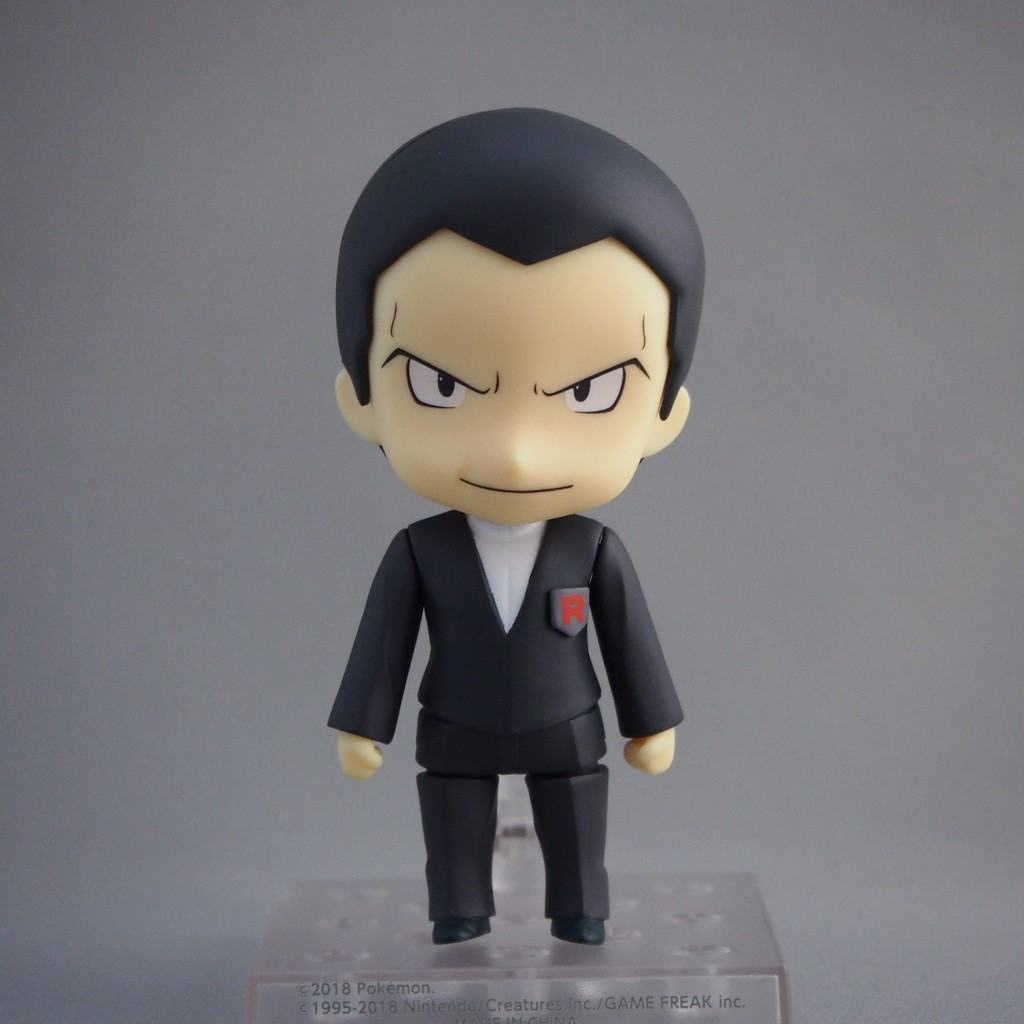 【箱無し、一部傷あり】ねんどろいど サカキ&ミュウツー Amazon.co.jp: ねんどろいど ポケットモンスター サカキ