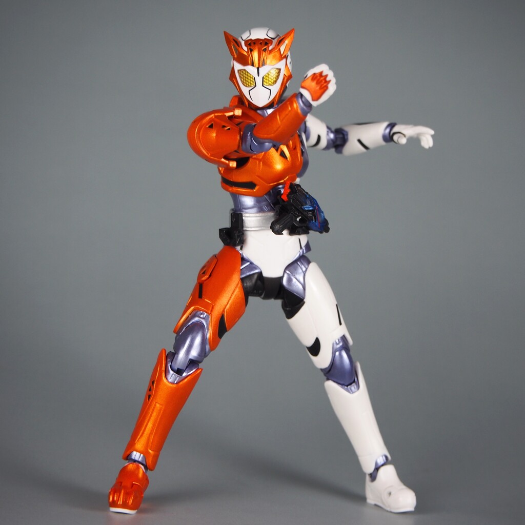 S.H.Figuarts 仮面ライダーバルキリー ラッシングチーター : 不玩全