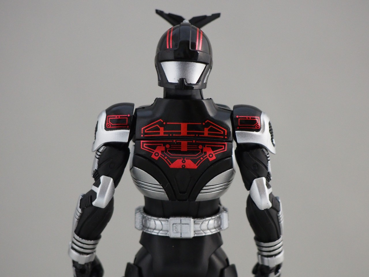 真骨彫　仮面ライダーダークカブト！ S.H.Figuarts（真骨彫製法）仮面ライダーダークカブト