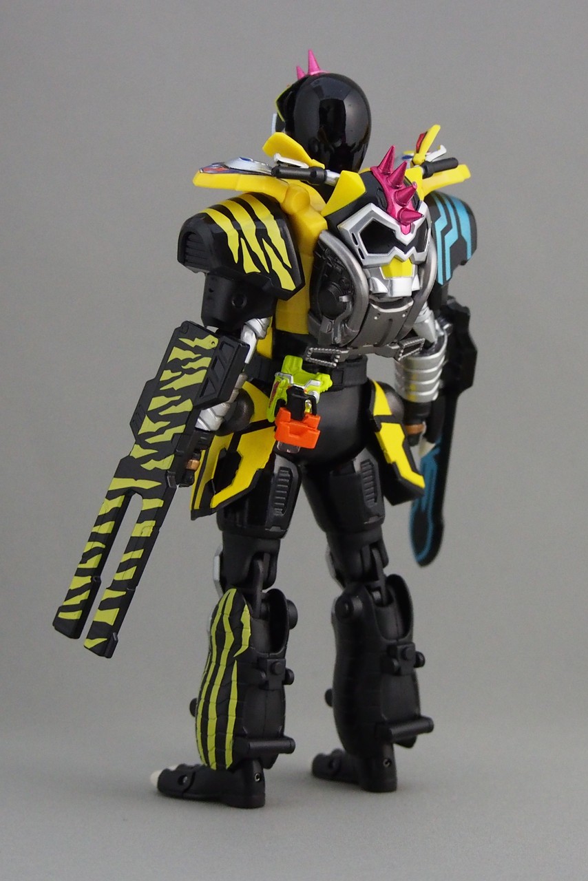 SHFiguarts レーザー　ハンターバイクゲーマー　レベルまで5 Amazon.co.jp: S.H.Figuarts 仮面ライダーレーザー ハンター
