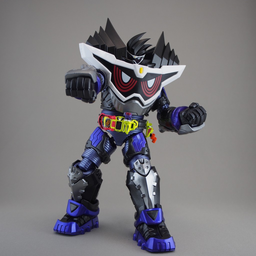 S.H.Figuarts 仮面ライダーゲンム ゴッドマキシマムゲーマー