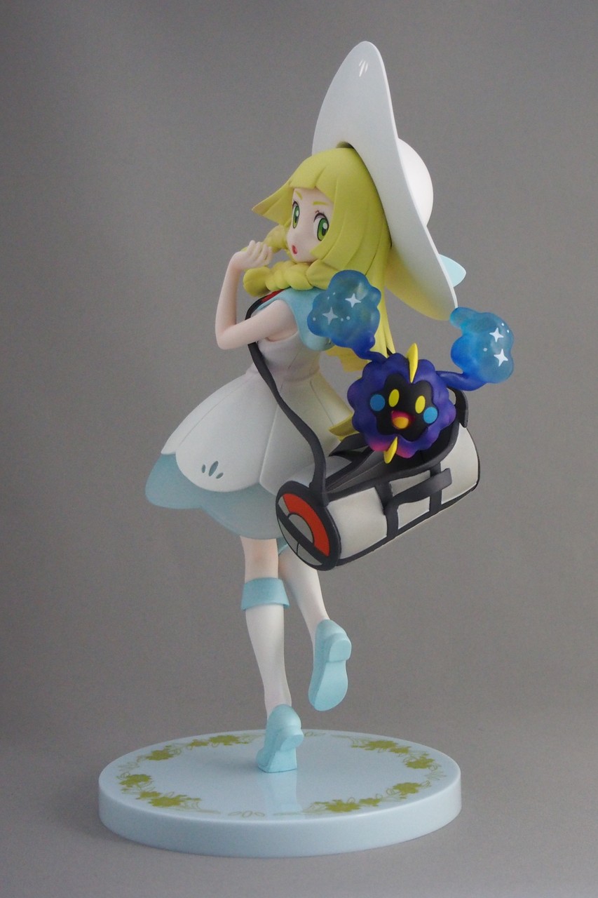 ポケモンセンターオリジナル フィギュア リーリエ＆コスモッグ ポケモンセンターオリジナル フィギュア リーリエ＆コスモッグ