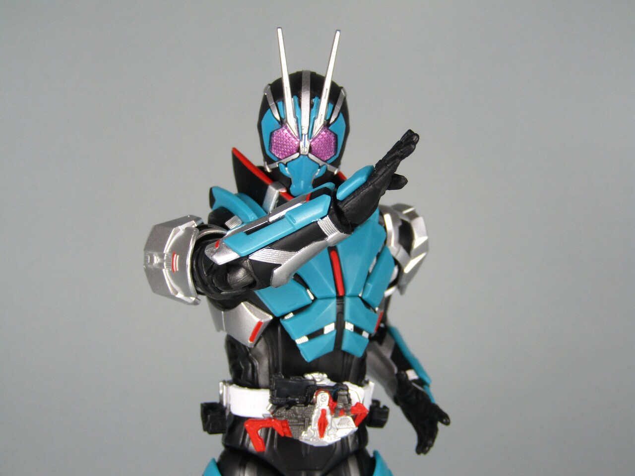 S.H.Figuarts 仮面ライダー1型ロッキングホッパー : 不玩全燃焼日誌