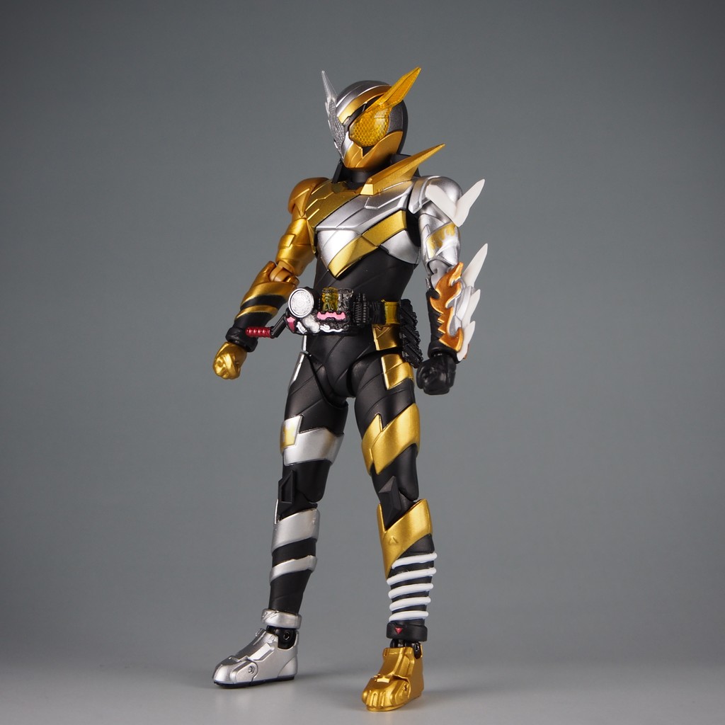 S.H.Figuarts 仮面ライダービルド トライアルフォーム（ラビット