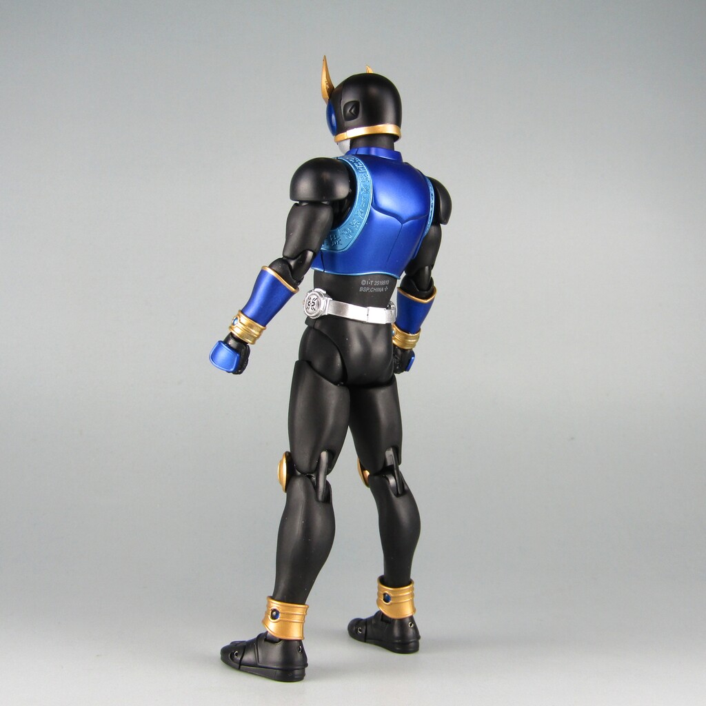 S.H.Figuarts（真骨彫製法） 仮面ライダークウガ ドラゴンフォーム