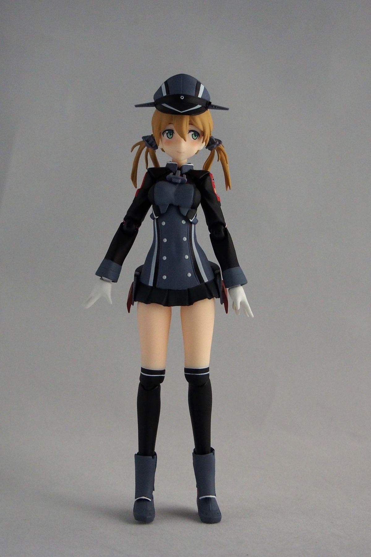 Amazon.co.jp: 予約特典 目閉じ笑顔付き figma 艦これ プリンツ