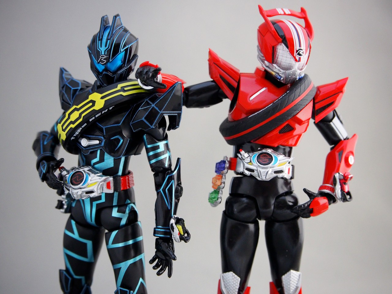 S.H.Figuarts仮面ライダードライブタイプスペシャルダークドライブ