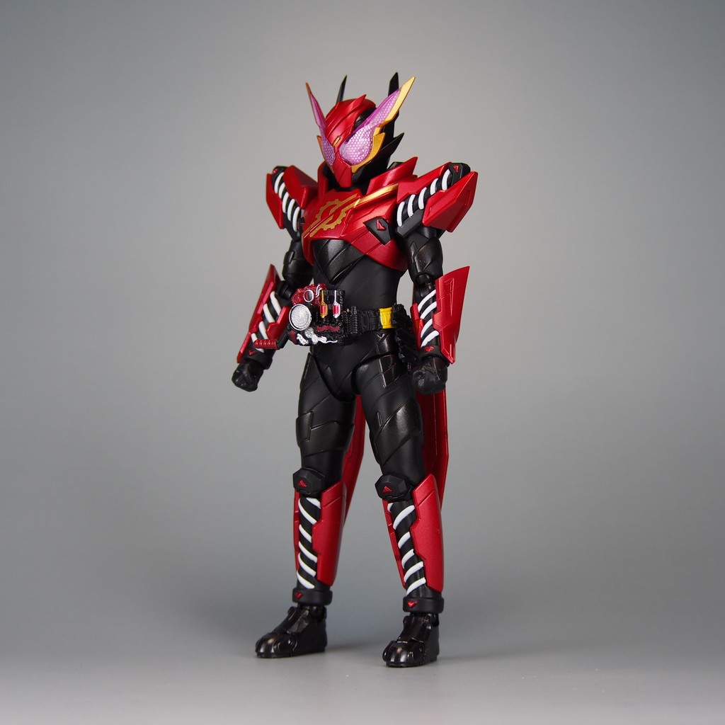 S.H.Figuarts 仮面ライダービルド ラビットラビットフォーム
