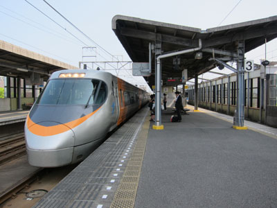 特定特急券 今治→松山 : (ﾟ∀ﾟ)ﾉ ｷｭﾝｷｭﾝ! 券売機