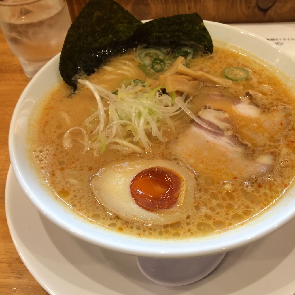 節麺屋 つぼみ 小松店 節の効いたラーメン けん坊の拉麺探訪録 節麺屋 つぼみ 小松店 節の効いたラーメン けん坊の拉麺探訪録