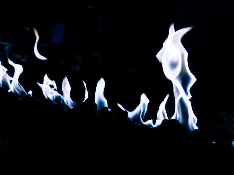 PAKU2028fire2093_TP_V