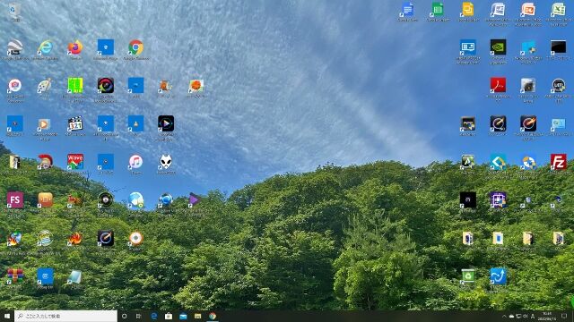 desk (640x360)