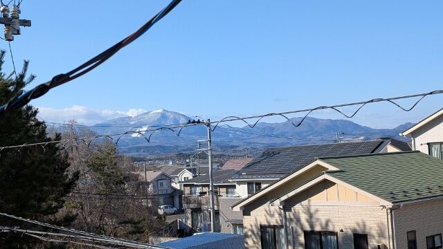 PXL_20250309_060145172 (640x360)