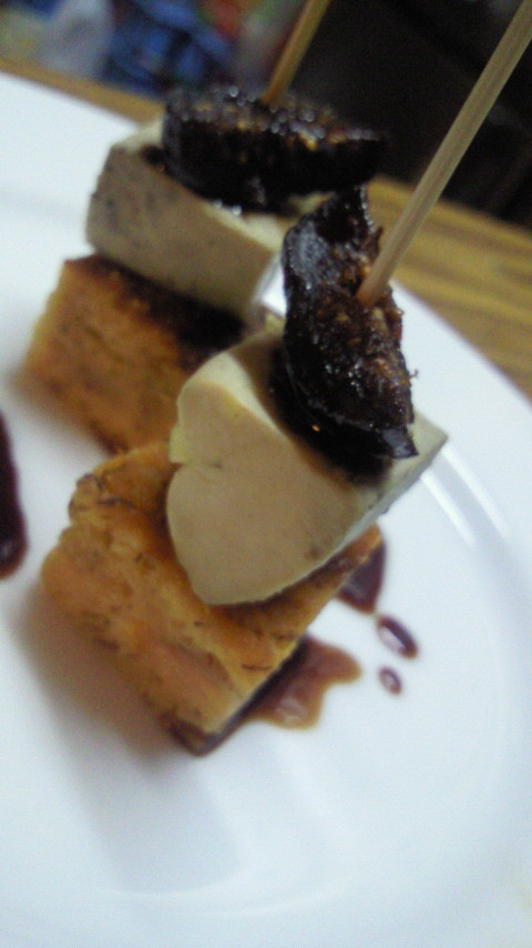 フランス産フォアグラのコンフィーにバナナとナツメグ入り塩パウンドケーキ 赤ワイン煮の無花果のピンチョス キッチン岩嵜 スケジュール のブログ