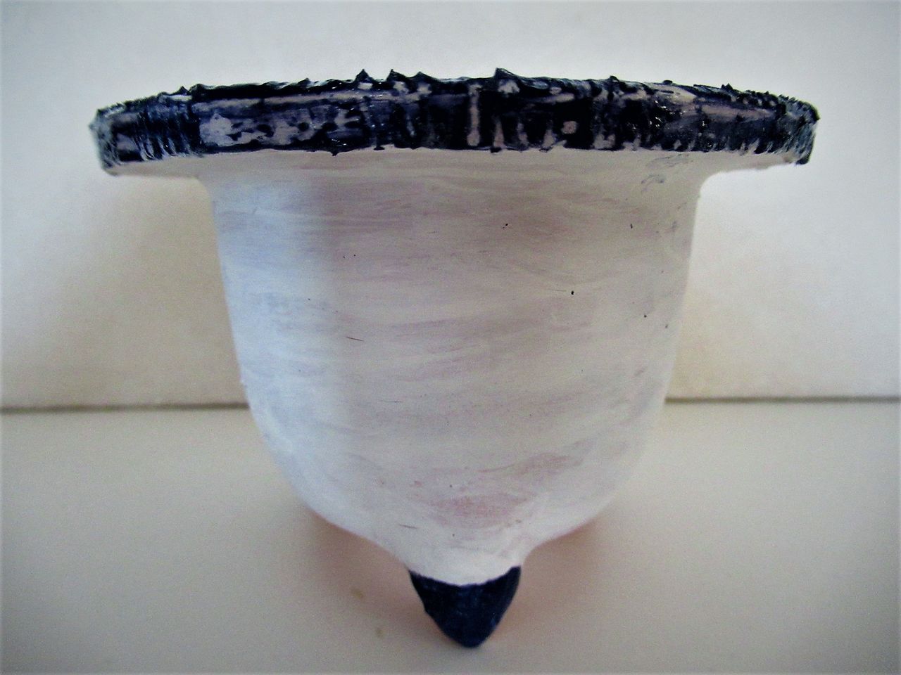 さてさて 次は何 取り敢えず小鹿田焼風フウラン鉢 ランと戯れランラン蘭