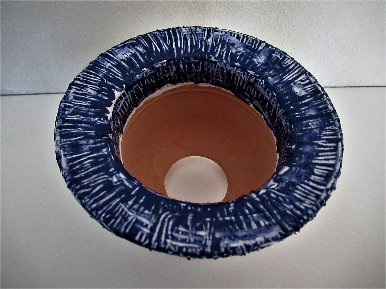 さてさて 次は何 取り敢えず小鹿田焼風フウラン鉢 ランと戯れランラン蘭