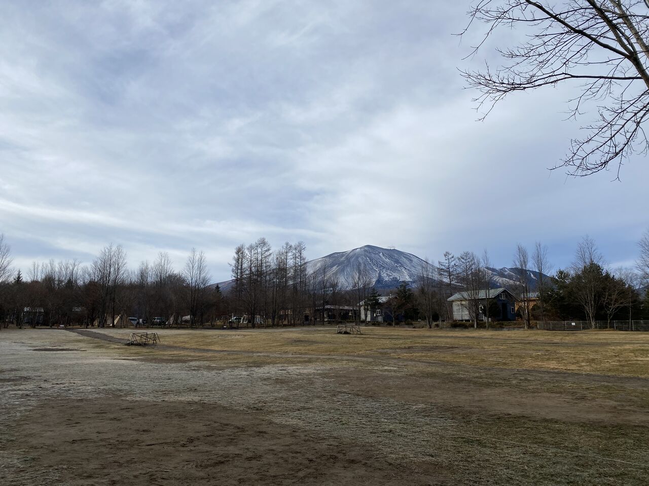 自然の中で暮らす幸せ 北軽井沢 虹の街 爽やかな風