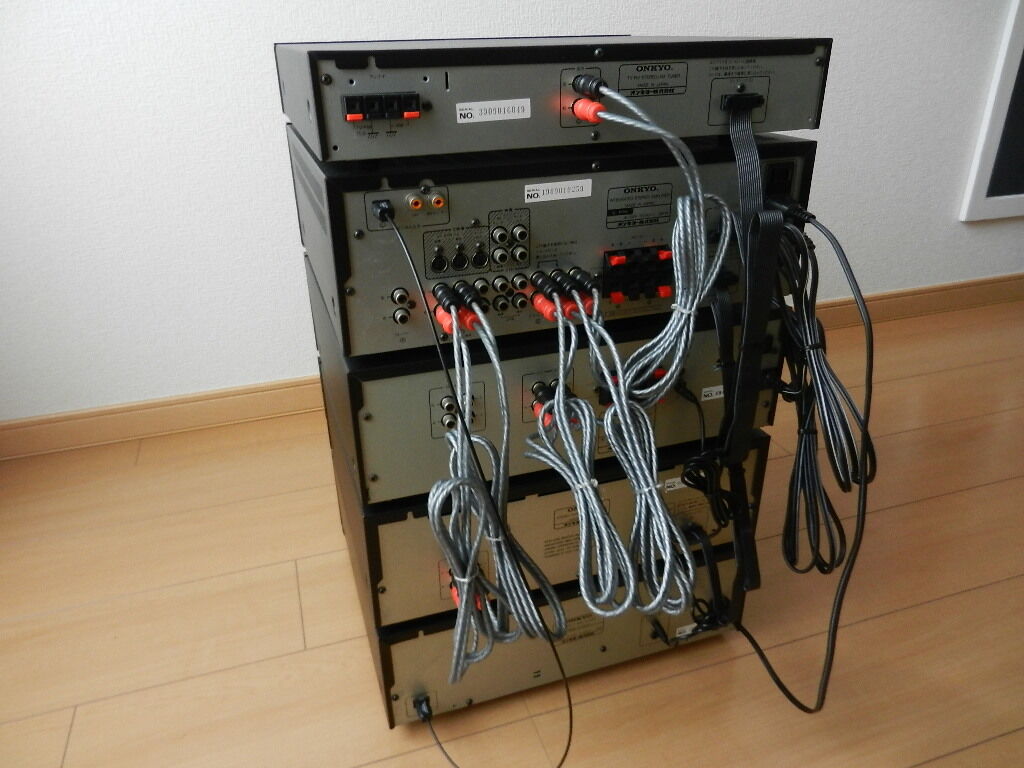 超レア　ONKYO/オンキヨー　オーディオラック　CB1200V バブルコンポ オンキヨー、ドア付きCDプレーヤー搭載でLightning/Bluetooth