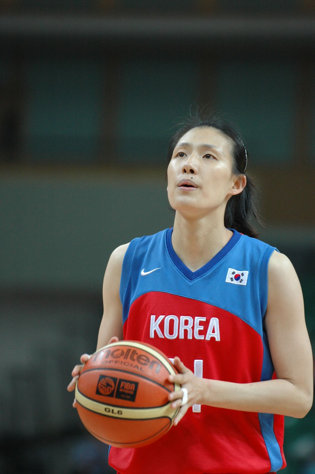 美女 真夜中のスポーツライター