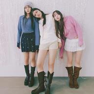 この冬のトレンドはもう決まり！ふわふわ短めニットの魅力