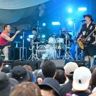 MONGOL800、木村カエラらが繰り広げる音楽の祭典「からつドロップ」詳細レポート