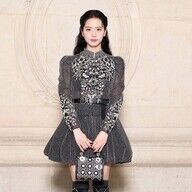 卒業シーズンのトレンド！BLACKPINKジスの制服ファッション特集