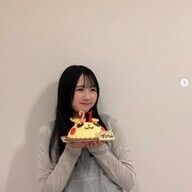 【朗報】上村ひなの、21歳の誕生日でさらに魅力UPやんけ！