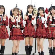 AKB48の衣装展やばすぎｗｗ前田敦子の衣装も見れる！？
