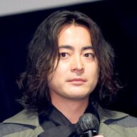 【朗報】山田孝之、42歳なのに誰これｗｗまじ衝撃やんけ