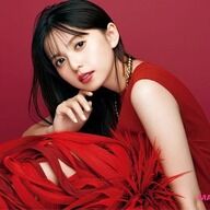 齋藤飛鳥が語る「美しさ」の真髄：魅力を引き出すセルフメイクとこだわりコスメ